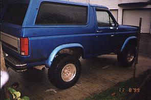 1985 Ford Bronco - Here is what the Bronco looked like afterwards. Of course it rained all the way home, so a lot of the mud was washed away.