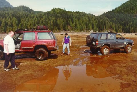 1985 Ford Bronco - Mark pulls him out.