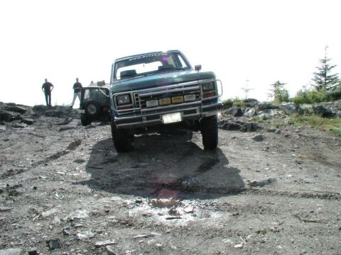 1985 Ford Bronco - Seeing if the new 35's rub.