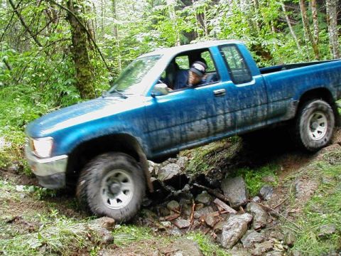 1985 Ford Bronco - Easy does it.