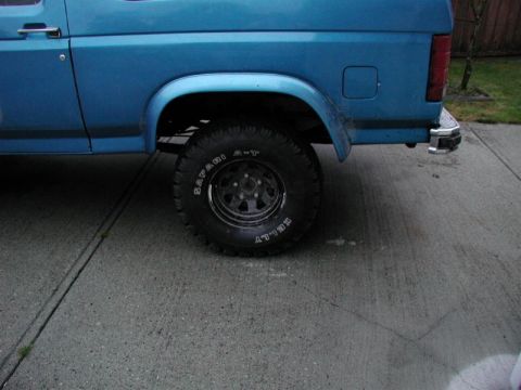 1985 Ford Bronco - And the left rear tire. Good thing for a full size spare.