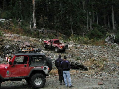 1985 Ford Bronco - Doug tried to go up this loose rocky section.
