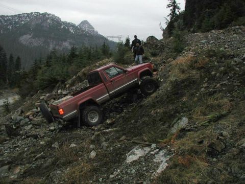 1985 Ford Bronco - Then he tried this small yet steep v-rock.