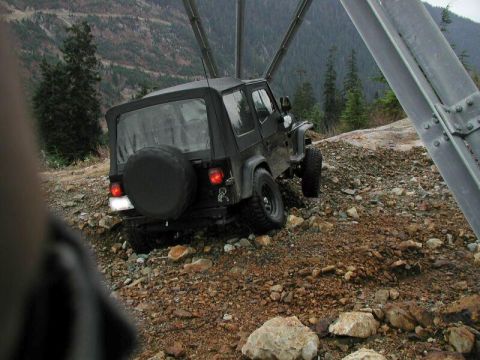 1985 Ford Bronco - Ed flexing.