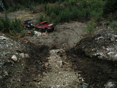 1985 Ford Bronco - This is an alternate route called 'Pucker Hill'. It is very steep, and you end up sliding most of the way down. I took the normal route.
