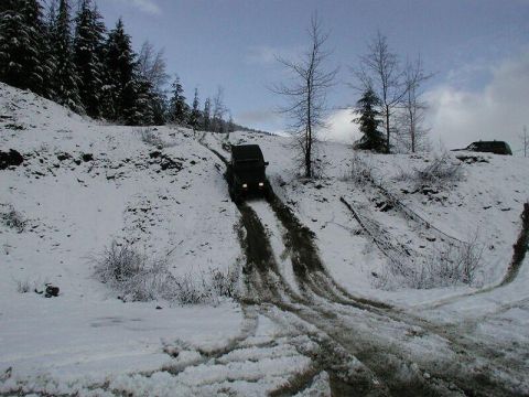 1985 Ford Bronco - Ed slides down again.