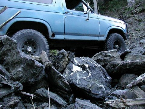 1985 Ford Bronco - Crossing the creek.