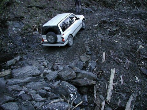 1985 Ford Bronco - And he climbs out.