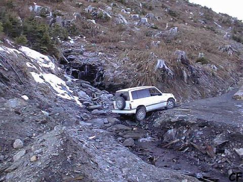 1985 Ford Bronco - Chris F crossing a tricky washout.
