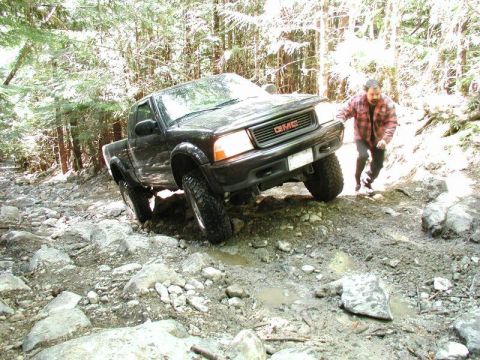 1985 Ford Bronco - Jamies was experiencing a grinding noise when the engine was under a lot of load, which he thought was the front axle not engaging all the…
