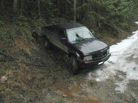1985 Ford Bronco - Jamie's factory rear locker got him pretty far up the hill.