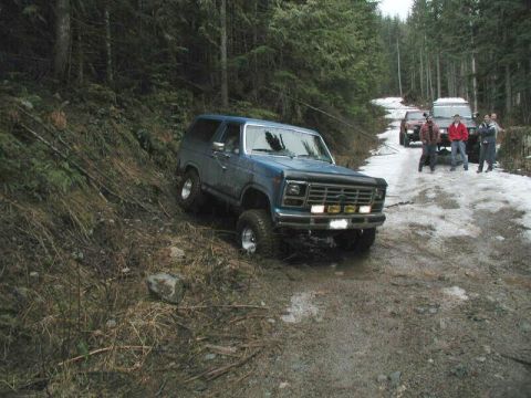 1985 Ford Bronco - Due to the IFS and no locker, I put on a poor display.