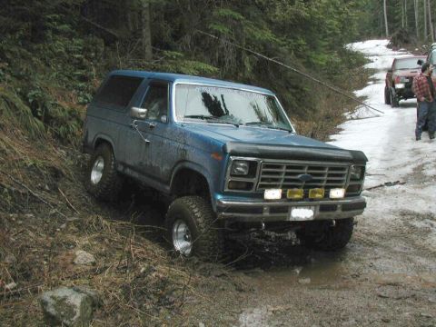 1985 Ford Bronco - Due to the IFS and no locker, I put on a poor display.