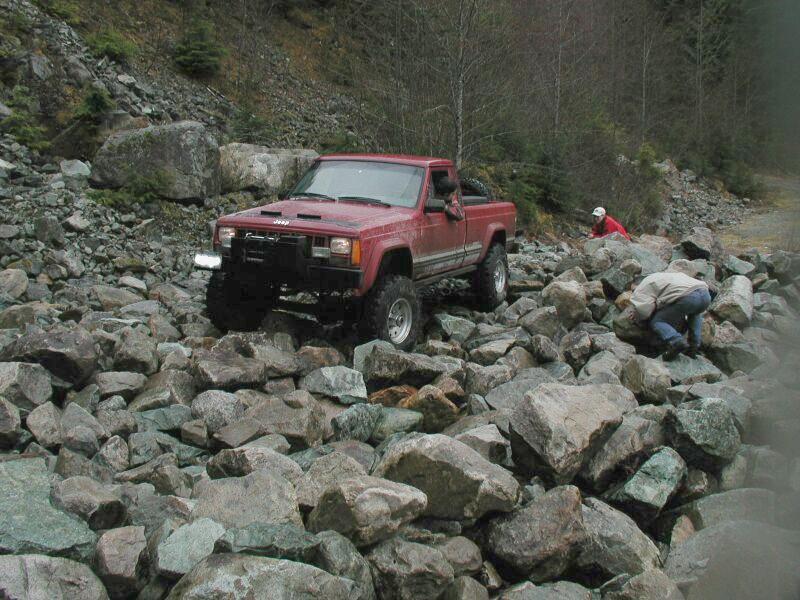 Doug shows us how it is done. Being locked front and rear he makes it look easy.
