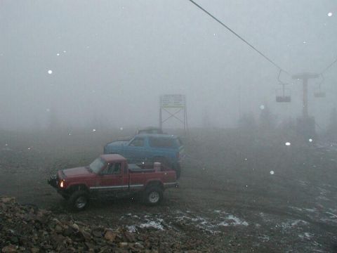 1985 Ford Bronco - The top of the mountain is 4350'.