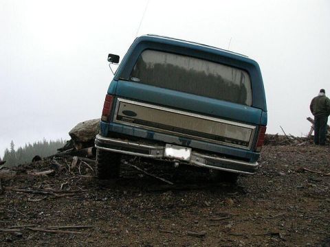 1985 Ford Bronco - The ususal frame flex.
