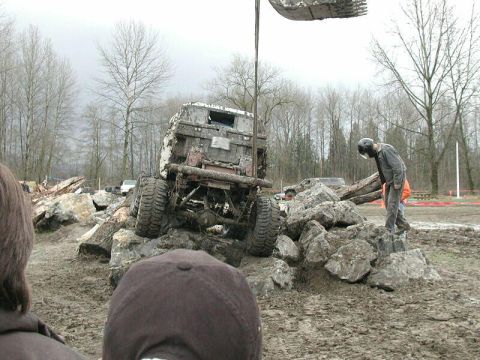 1985 Ford Bronco - Alas, the crane gets to go to work.