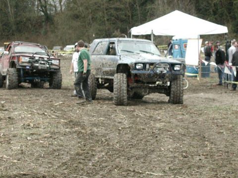 1985 Ford Bronco - This 4-Runner was sporting a set of Parnelli Jones Dirt Grip tires.