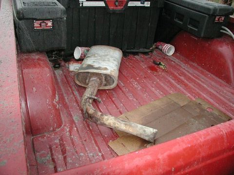 1985 Ford Bronco - And his muffler feell off.