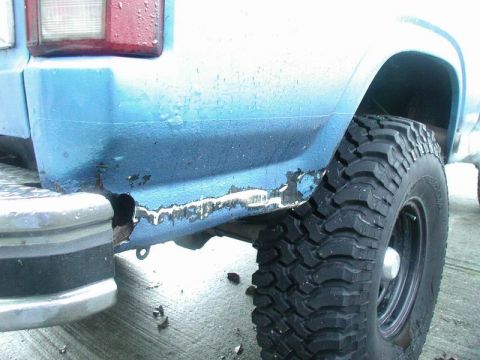 1985 Ford Bronco - The hole was already there.