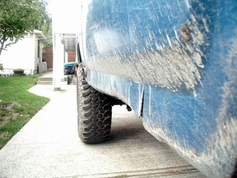 1985 Ford Bronco - Not quite as straight as it used to be.