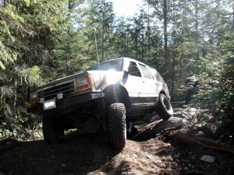 1985 Ford Bronco - Inder playing around at the first campsite at Sunrise Lake.