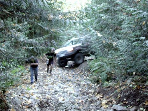 1985 Ford Bronco - Inder takes the hard way up.