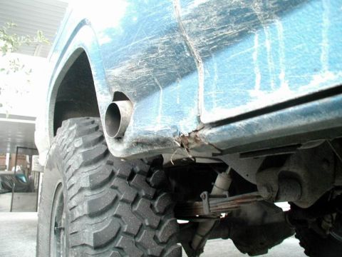 1985 Ford Bronco - I tagged the right rocker.