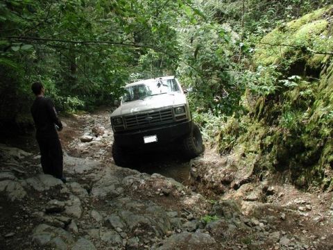 1985 Ford Bronco - Hour and a half later, back on the road.