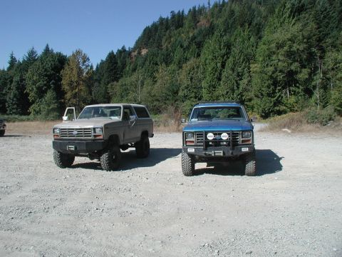 1985 Ford Bronco - Airing down.