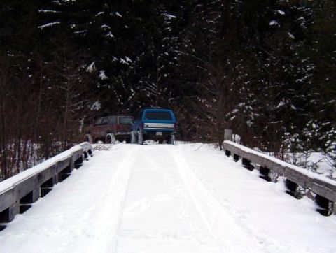 1985 Ford Bronco - The Kookipi Creek FSR junction. This road goes to Boston Bar.