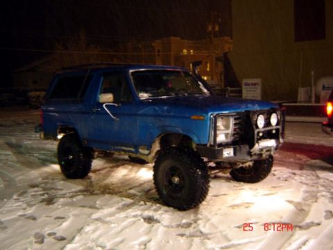 1985 Ford Bronco - Airing up in Harrison Hot Springs.