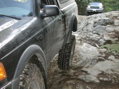 1985 Ford Bronco - Coming down the V-rock.