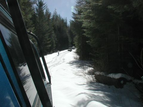1985 Ford Bronco - Jeff was having a tough time with the 31's. He got stuck here, so I had to back up and give him a tug.