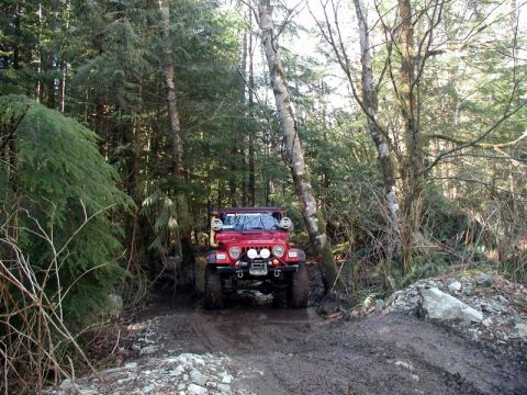 1985 Ford Bronco - Yasu coming through the bypass.