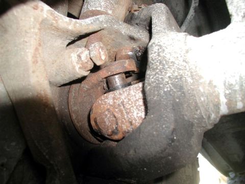 1985 Ford Bronco - Right axle joint.