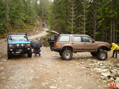 1985 Ford Bronco - Airing down.