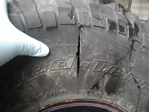 1985 Ford Bronco - I sliced a tire at the top of the waterfall.