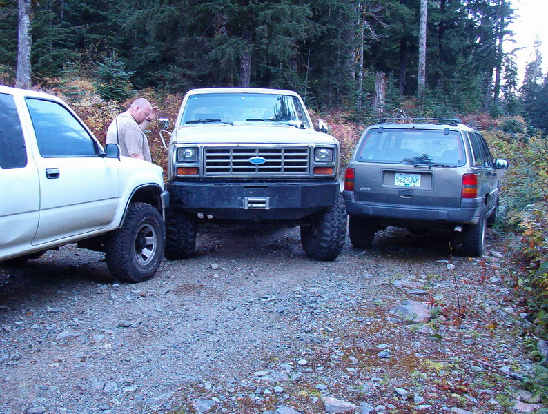 A special thanks to them for blocking the trail. Guess they never thought that they themselves may have needed help.