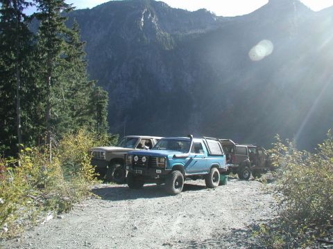 1985 Ford Bronco - Lunch break.