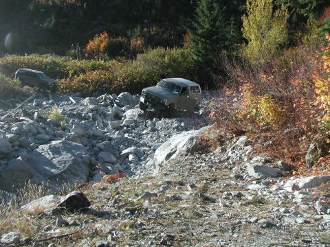 1985 Ford Bronco - Doug hi-centered himself and took out his front driveshaft.
