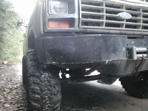 1985 Ford Bronco - His front bumper also took a beating.