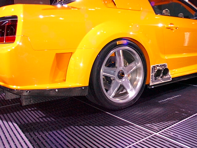 GT-R right rear