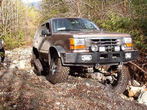 1985 Ford Bronco - Heading out the hard way.