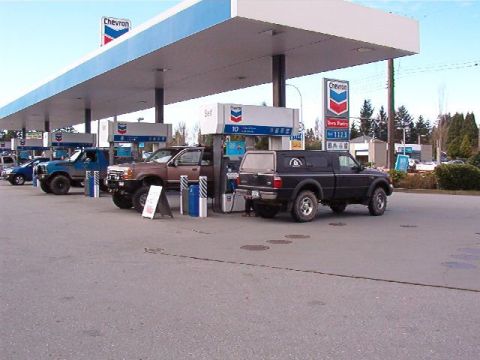 1985 Ford Bronco - A quick fuel up in Abbotsford.