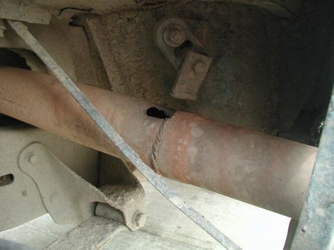 1985 Ford Bronco - Crack #1.