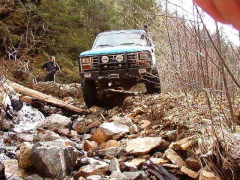 1985 Ford Bronco - The start of the old road to Clear Creek.