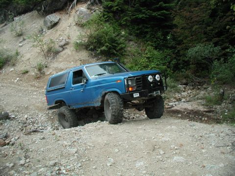 1985 Ford Bronco - Poser time.