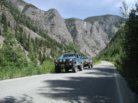 1985 Ford Bronco - Further down Bridge River road.