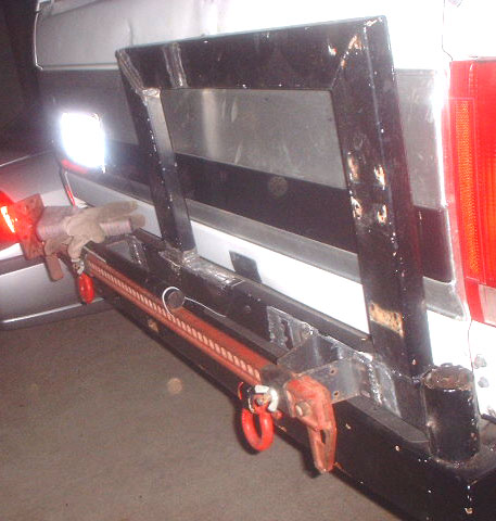 1995 Ford Bronco - first thing i did was redo the tubing where the can holder would be welded to. i also moved the hi-lift mounts from the side to the bottom..